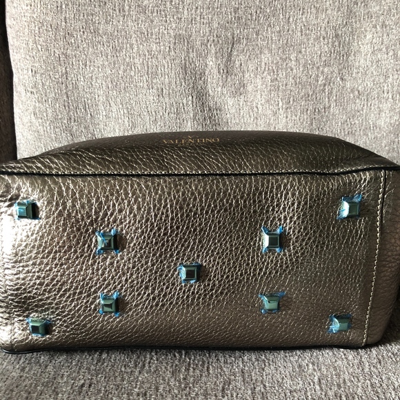 ❌HOLD❌Valentino Rockstud Metallic Tote Bag - Picture 4 of 8